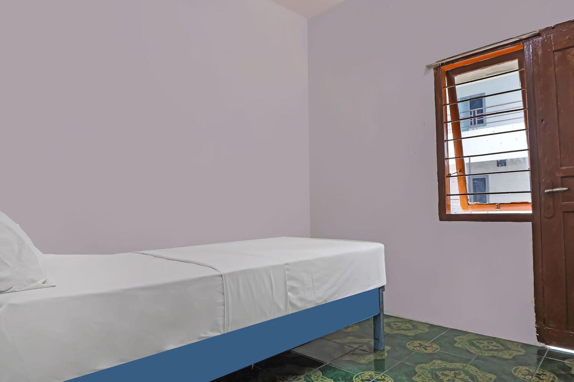 Spot On 92421 City Kost Syariah Pangkal Pinang Bagian luar foto